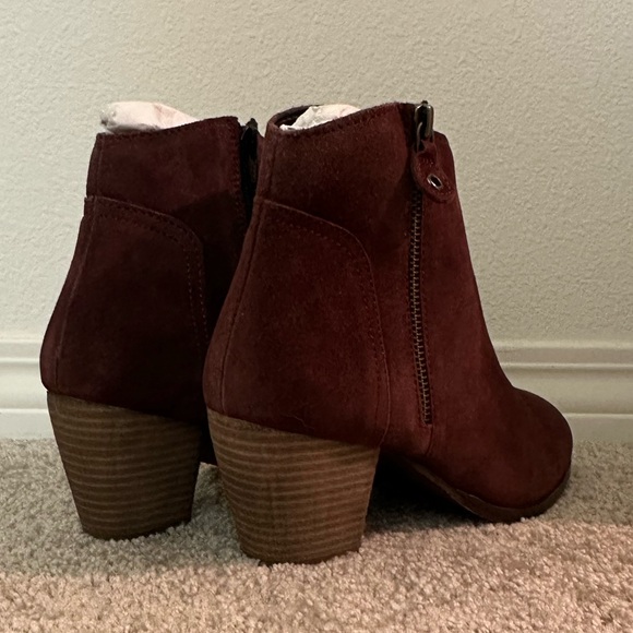 NWOT Diba Sequoia Suede Booties Maroon 8.5 - Picture 3 of 9